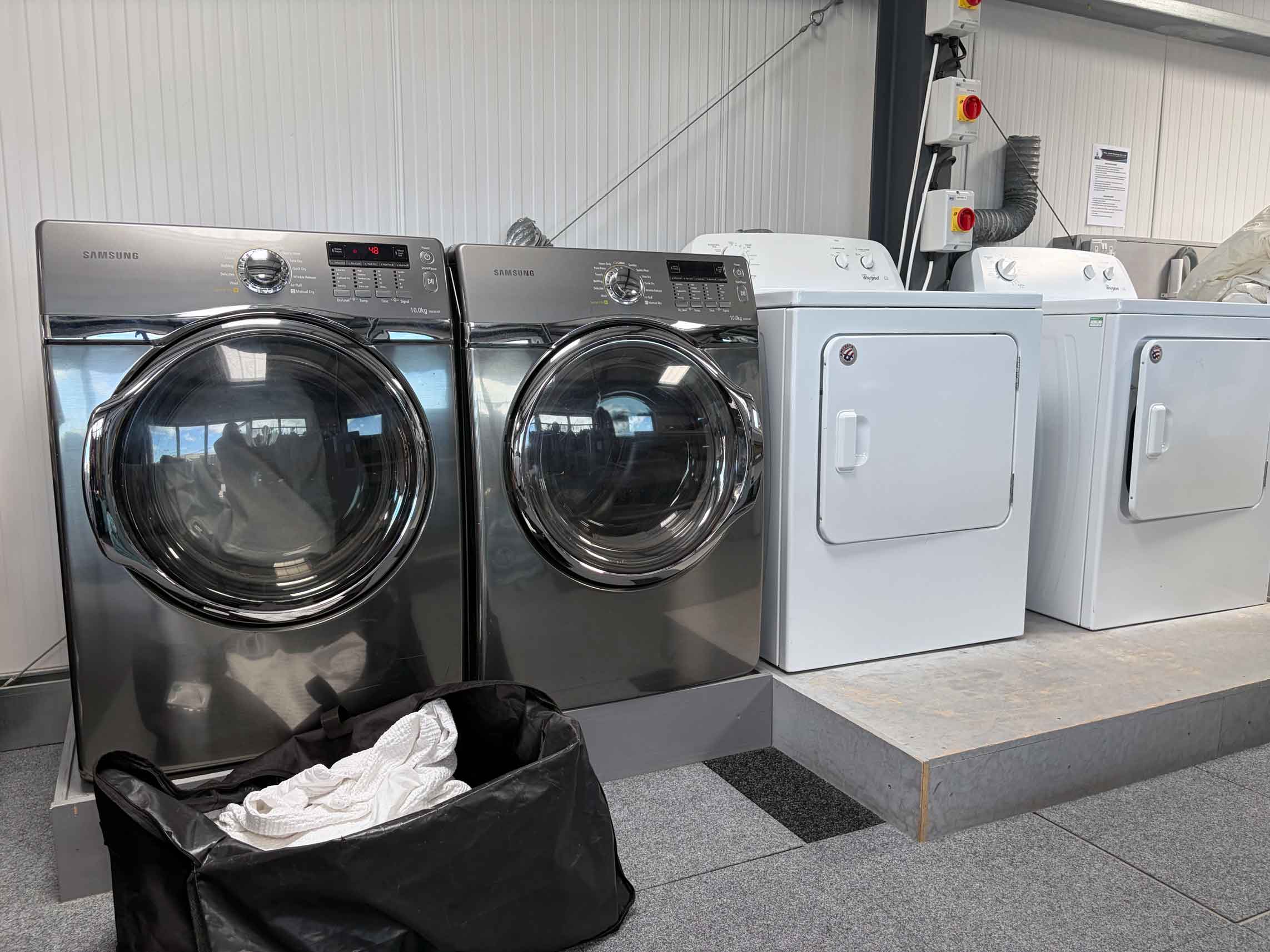 Professional-Laundry